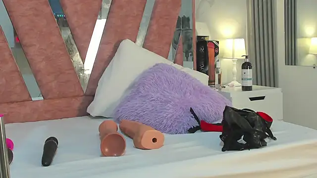 Snapshot of Wonderkloe_ chatting on March 1, 2026, 7:49 pm Wonderkloe online show from March 1, 2026, 7:49 pm