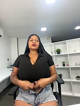 Snapshot of megan_bigboobs_ chatting on September 24, 2025, 12:52 pm megan bigboobs online show from September 24, 2025, 12:52 pm