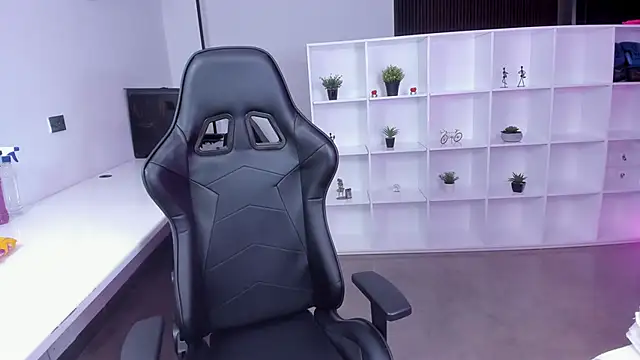 Snapshot of megan_bigboobs_ chatting on October 29, 2025, 11:01 am megan bigboobs online show from October 29, 2025, 11:01 am