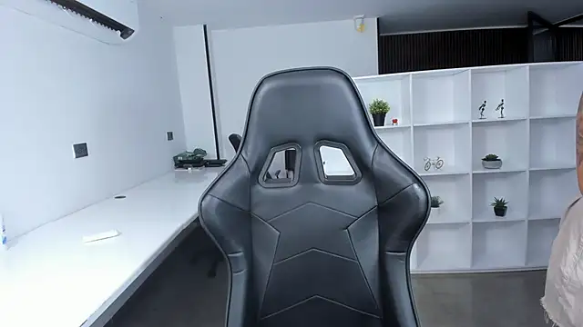 Snapshot of megan_bigboobs_ chatting on November 8, 2025, 10:48 am megan bigboobs online show from November 8, 2025, 10:48 am