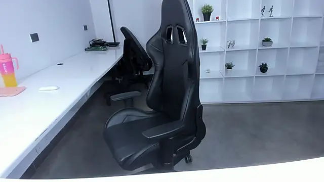 Snapshot of megan_bigboobs_ chatting on November 12, 2025, 11:10 am megan bigboobs online show from November 12, 2025, 11:10 am