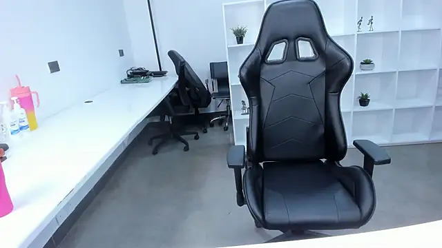 Snapshot of megan_bigboobs_ chatting on November 14, 2025, 10:58 am megan bigboobs online show from November 14, 2025, 10:58 am