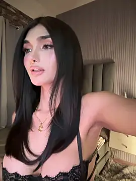 EmeraldGreyson online show from March 21, 2026, 6:18 am