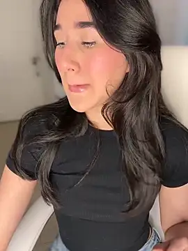 julieta jhonss online show from March 16, 2026, 2:17 am