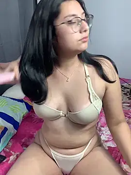 Snapshot of Velma_star chatting on November 11, 2025, 10:59 am Velma star online show from November 11, 2025, 10:59 am