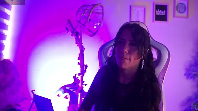 chloe moons  online show from March 4, 2026, 8:26 pm