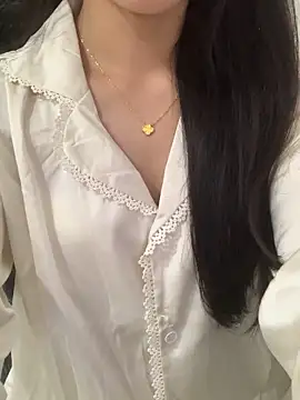 Snapshot of JennyQueen18 chatting on October 15, 2025, 3:01 pm JennyQueen18 online show from October 15, 2025, 3:01 pm