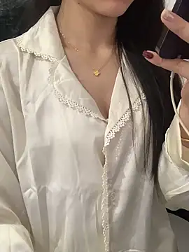 Snapshot of JennyQueen18 chatting on October 16, 2025, 7:20 am JennyQueen18 online show from October 16, 2025, 7:20 am