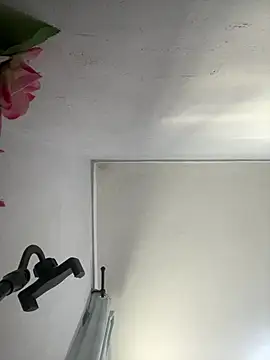 Isabelaa  online show from June 29, 2026, 6:52 pm