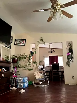 Snapshot of edddy23 chatting on September 29, 2025, 8:46 pm edddy23 online show from September 29, 2025, 8:46 pm