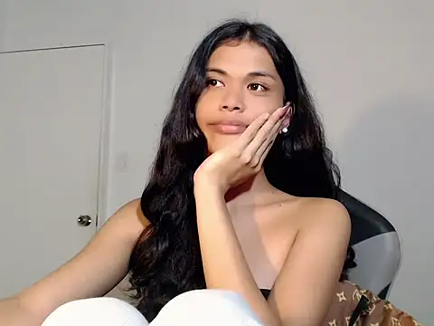 Snapshot of urcurlydiva chatting on December 2, 2025, 5:52 pm urcurlydiva online show from December 2, 2025, 5:52 pm