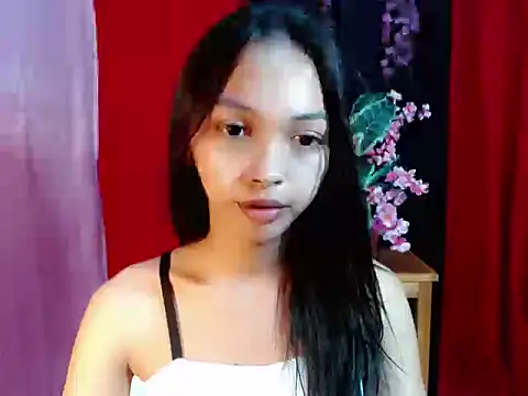 Snapshot of Simi_Ipit chatting on June 28, 2026, 4:46 pm Simi Ipit online show from June 28, 2026, 4:46 pm