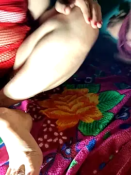 Snapshot of only-injoy chatting on November 2, 2025, 4:42 pm only-injoy online show from November 2, 2025, 4:42 pm