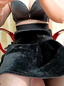 Mizzu-mi online show from November 25, 2025, 3:01 pm