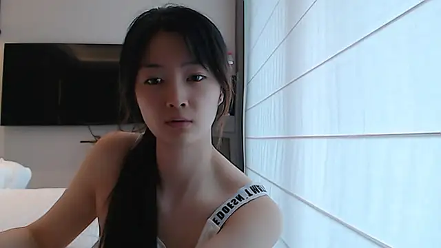 Mimi-cnbaby online show from May 15, 2026, 4:08 am