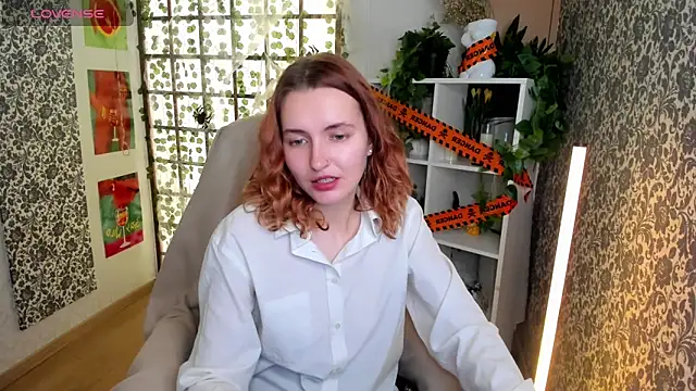 Elis Cherry online show from November 12, 2025, 2:23 am