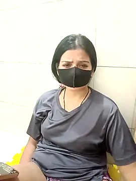 Snapshot of Hot_Jaanvi_ chatting on October 3, 2025, 5:43 pm Hot Jaanvi online show from October 3, 2025, 5:43 pm