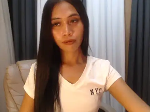 Snapshot of Steffi_scott chatting on April 6, 2026, 6:03 am Steffi scott online show from April 6, 2026, 6:03 am