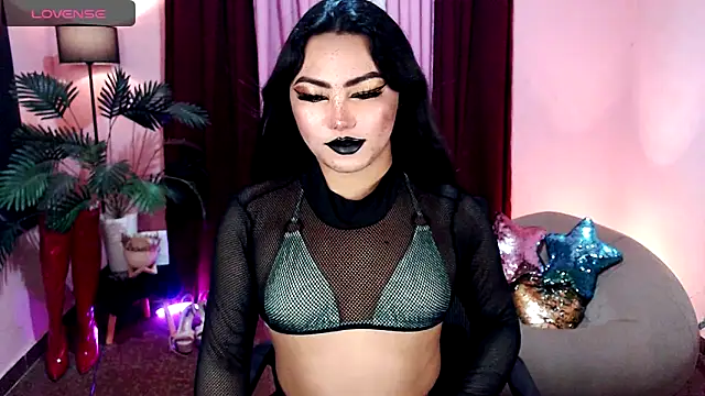 Unique Maya online show from October 27, 2025, 8:51 am