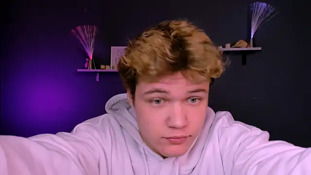 lucas long  online show from December 18, 2025, 9:59 am