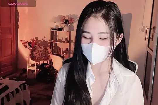    Daisy    online show from October 8, 2025, 7:33 pm