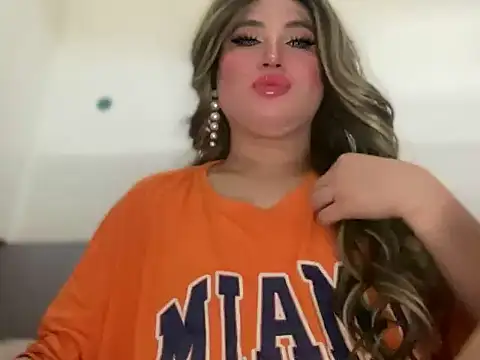 Snapshot of Naughtyrosecum chatting on September 11, 2025, 5:40 am Naughtyrosecum online show from September 11, 2025, 5:40 am