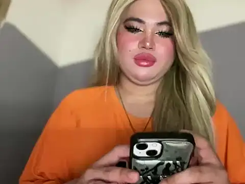 Snapshot of Naughtyrosecum chatting on November 5, 2025, 3:17 am Naughtyrosecum online show from November 5, 2025, 3:17 am