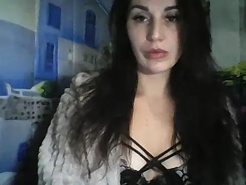 Qinini online show from October 15, 2025, 8:20 pm