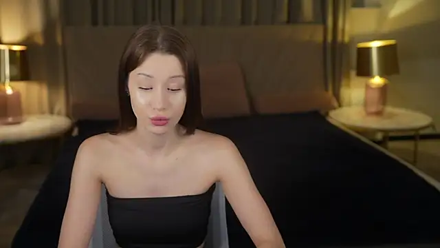 Selena Glow online show from September 14, 2025, 6:29 pm