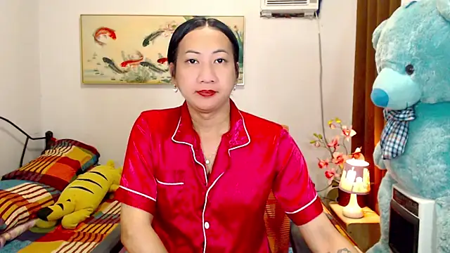 LovelyQueen69 online show from June 11, 2026, 4:05 pm