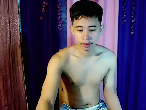 Snapshot of urasianbigcock chatting on December 2, 2025, 7:36 am urasianbigcock online show from December 2, 2025, 7:36 am