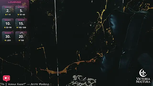 Snapshot of MissAllinea chatting on October 22, 2025, 6:29 pm MissAllinea online show from October 22, 2025, 6:29 pm