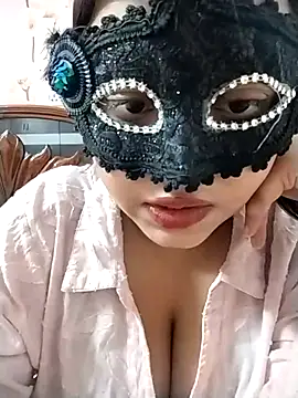 Snapshot of colleen_hoover chatting on October 8, 2025, 12:36 pm colleen hoover online show from October 8, 2025, 12:36 pm