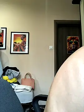 Snapshot of sweetchery999999 chatting on November 19, 2025, 9:42 am sweetchery999999 online show from November 19, 2025, 9:42 am