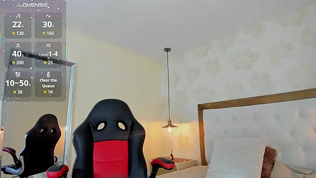 IRISCLARK1 online show from February 18, 2026, 7:21 pm