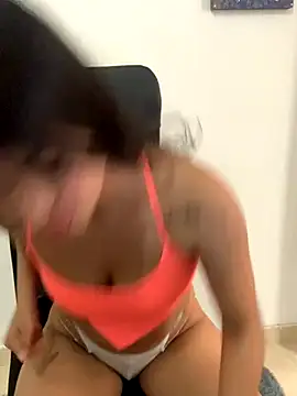 Snapshot of Luna_20x chatting on October 16, 2025, 5:03 pm Luna 20x online show from October 16, 2025, 5:03 pm