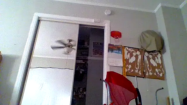 Snapshot of JezOne555 chatting on October 6, 2025, 1:52 pm JezOne555 online show from October 6, 2025, 1:52 pm