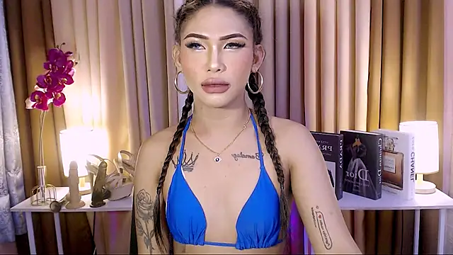 Snapshot of Megan_sativa chatting on October 6, 2025, 3:59 am Megan sativa online show from October 6, 2025, 3:59 am