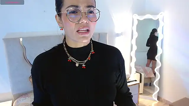 Snapshot of Rosalind_tay chatting on December 4, 2025, 11:08 am Rosalind tay online show from December 4, 2025, 11:08 am