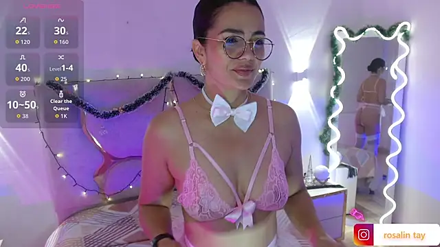 Snapshot of Rosalind_tay chatting on December 16, 2025, 11:15 am Rosalind tay online show from December 16, 2025, 11:15 am