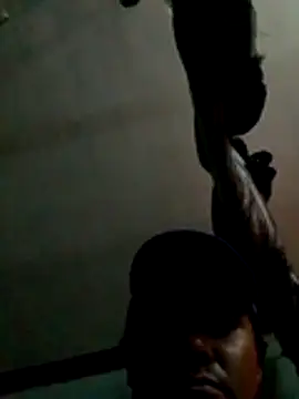 Snapshot of Luk909090 chatting on November 10, 2025, 7:51 am Luk909090 online show from November 10, 2025, 7:51 am