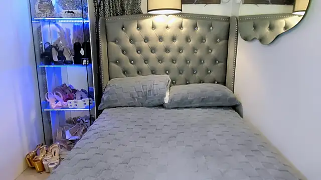 Snapshot of Lars_empress chatting on October 9, 2025, 8:34 am Lars empress online show from October 9, 2025, 8:34 am