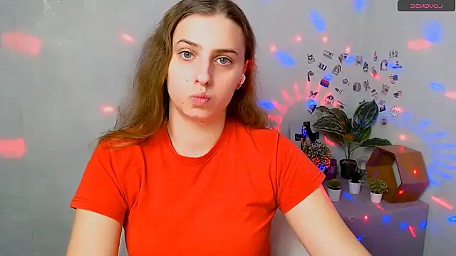 AmandaDimond  online show from November 22, 2025, 1:21 pm