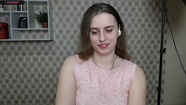 AmandaDimond  online show from February 10, 2026, 12:42 pm