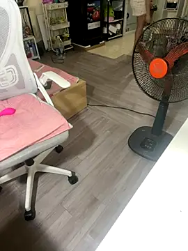 Snapshot of Mina048 chatting on October 14, 2025, 4:30 pm Mina048 online show from October 14, 2025, 4:30 pm