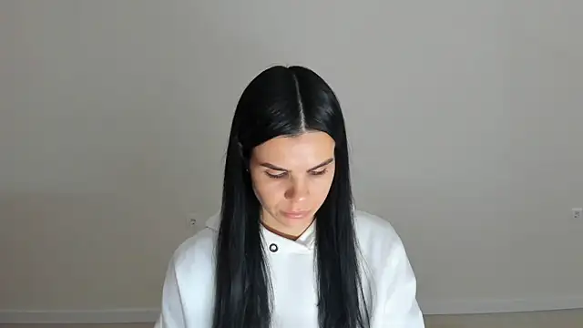 Amelisweett online show from September 30, 2025, 9:36 am