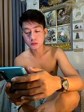 Snapshot of xshyboyx chatting on September 13, 2025, 4:29 pm xshyboyx online show from September 13, 2025, 4:29 pm