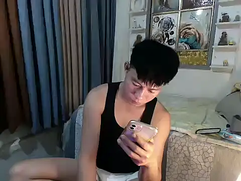 xshyboyx online show from January 15, 2026, 2:54 pm