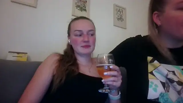 Snapshot of Odmasi chatting on October 3, 2025, 7:44 pm Odmasi online show from October 3, 2025, 7:44 pm