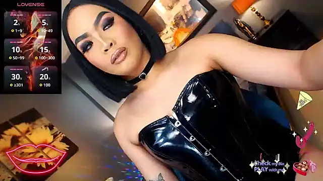 FridaHumphrey online show from September 25, 2025, 5:27 pm